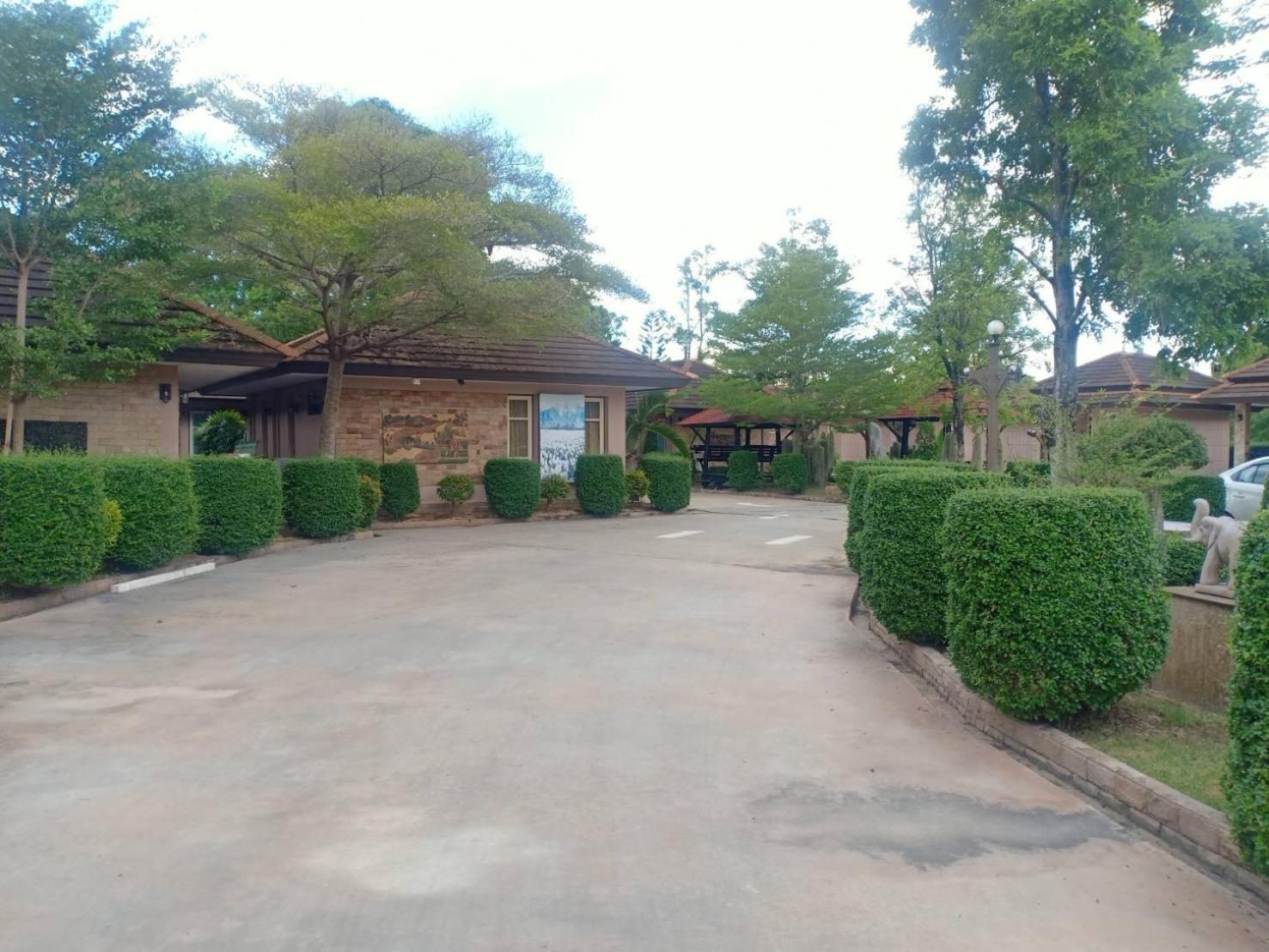Capital O 75415 Nanthachart Riverview Resort Samut Songkhram Bagian luar foto